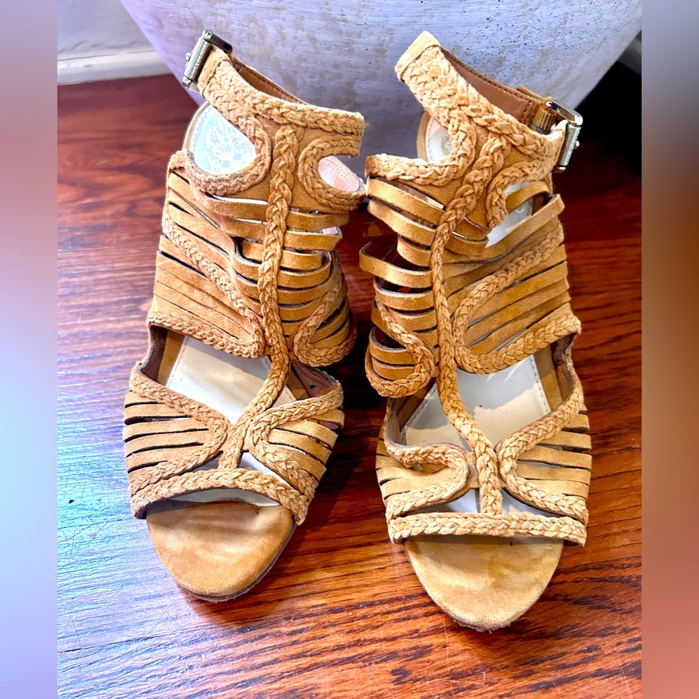 Vince Camuto Suede Rich Tan Colour Sandals Size 6.5